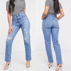 Levi’s 501 Straight in Athens Crown With Destruction Size 26